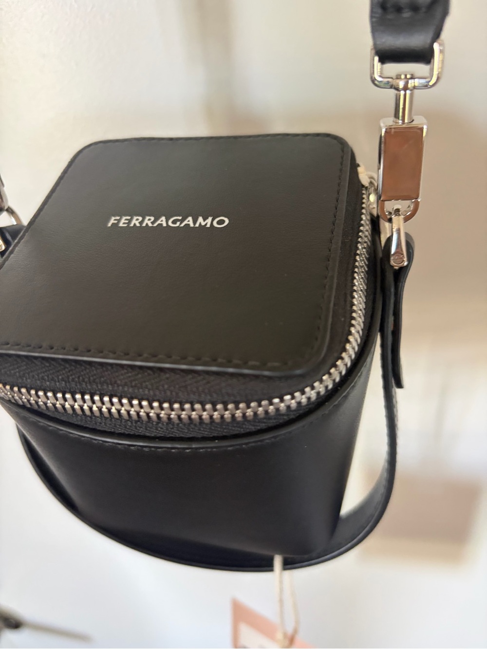 Ferragamo gancini vanity case micro in leather - Picture 6 of 8